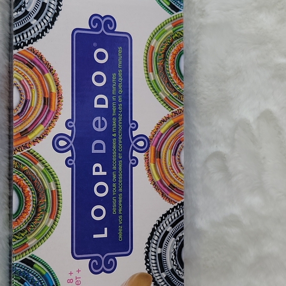 Loop DeDoo Bracelet & Necklace Maker - Picture 2 of 8